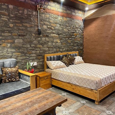 Nature Villaas Basa Homestay Pauri Kültér fotó