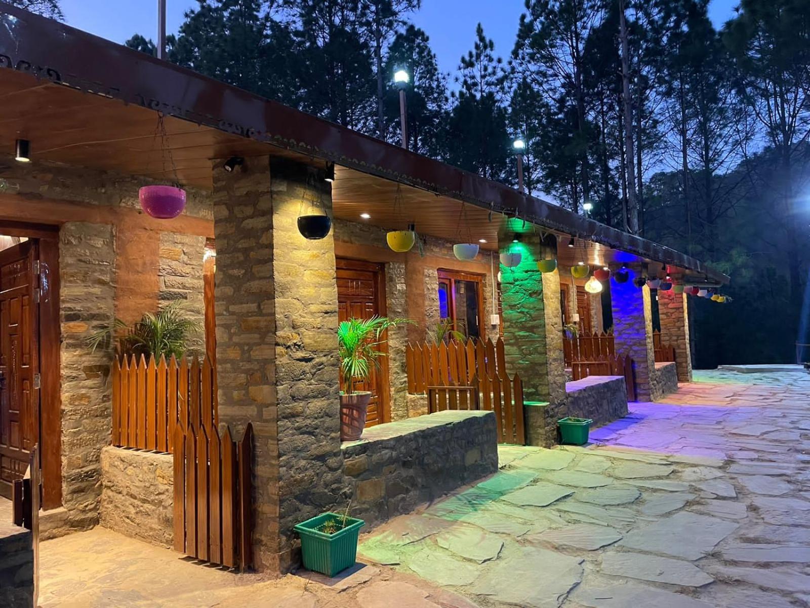 Nature Villaas Basa Homestay Pauri Kültér fotó