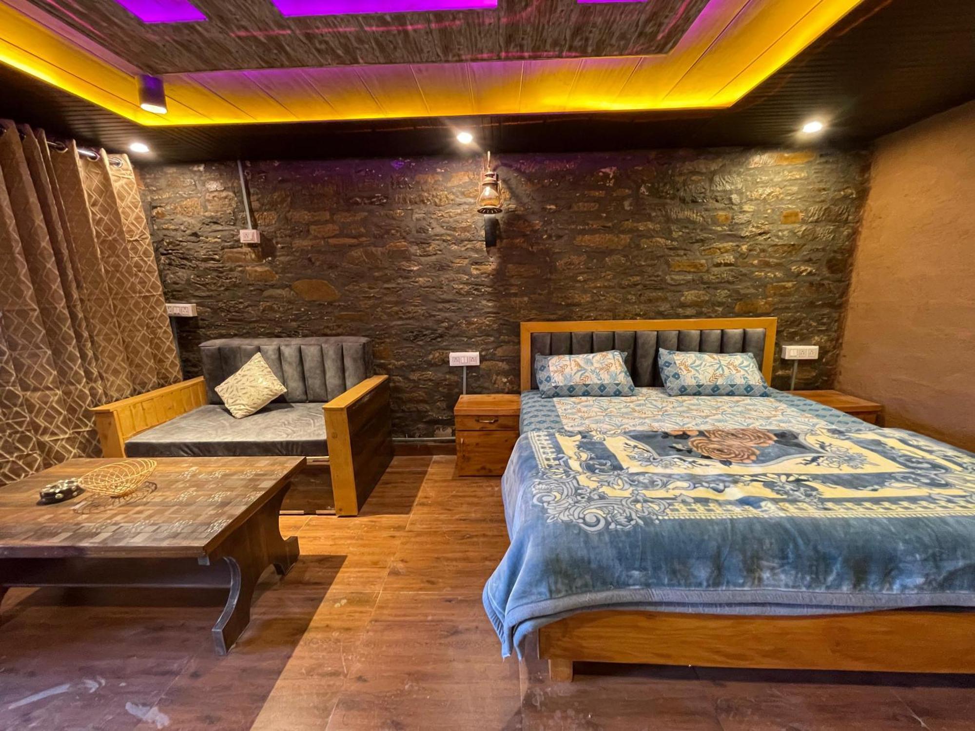 Nature Villaas Basa Homestay Pauri Kültér fotó
